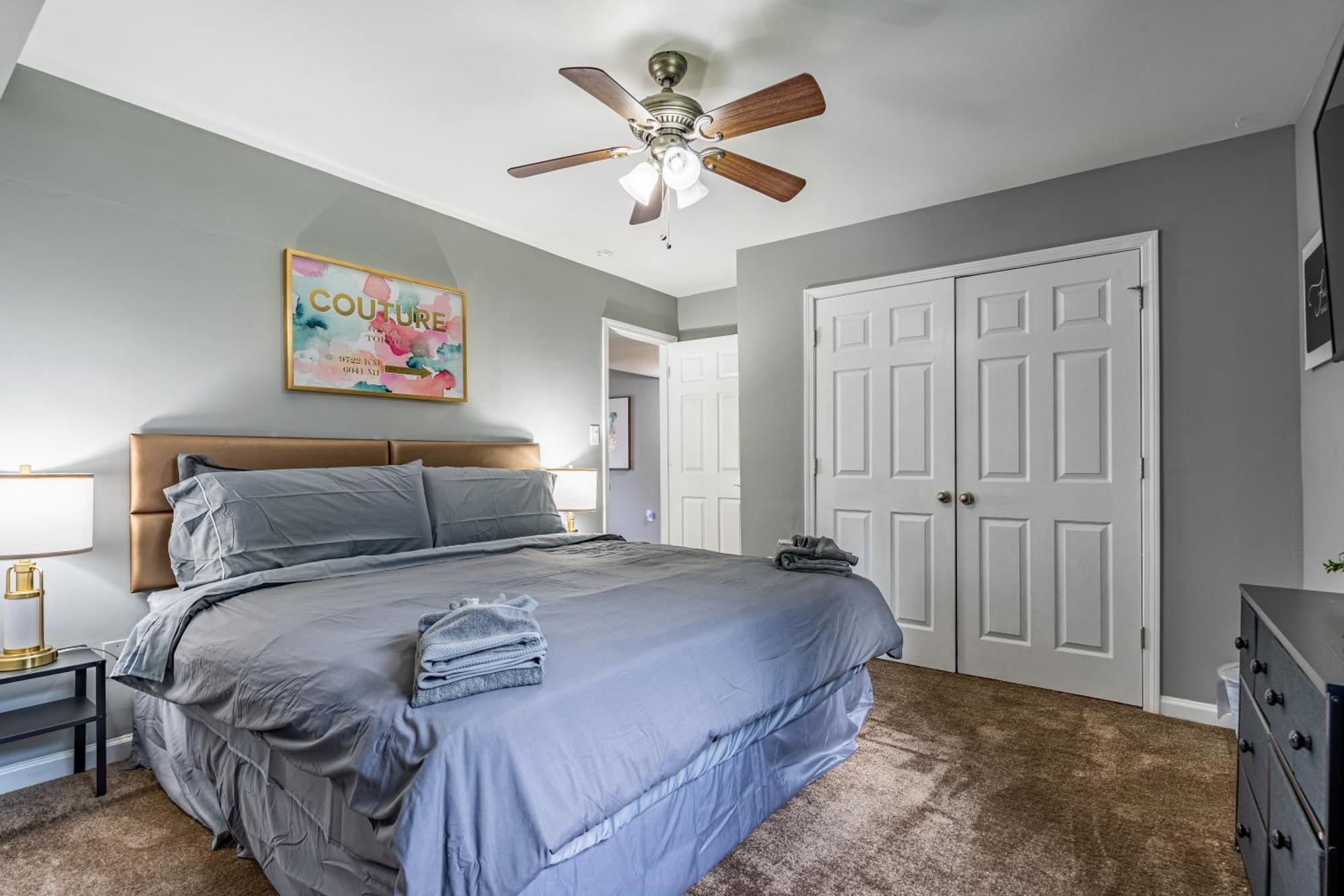 Homely & Alluring 5 Bedrooms In By Deity Appartement Atlanta